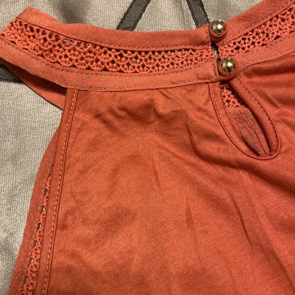 crochet detail blouse - Picture 7 of 8